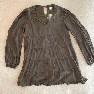 Medium size Long sleeve army green flowy dress from Francesca’s